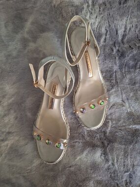 Sophia Webster Wedges Dina Gem Silver Metallic Sandals Iridescent Gold Beach
